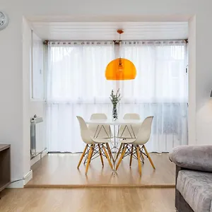 f02-ultra-central-1-bedroom-with-free-wifi.topbarcelonahotels.com/